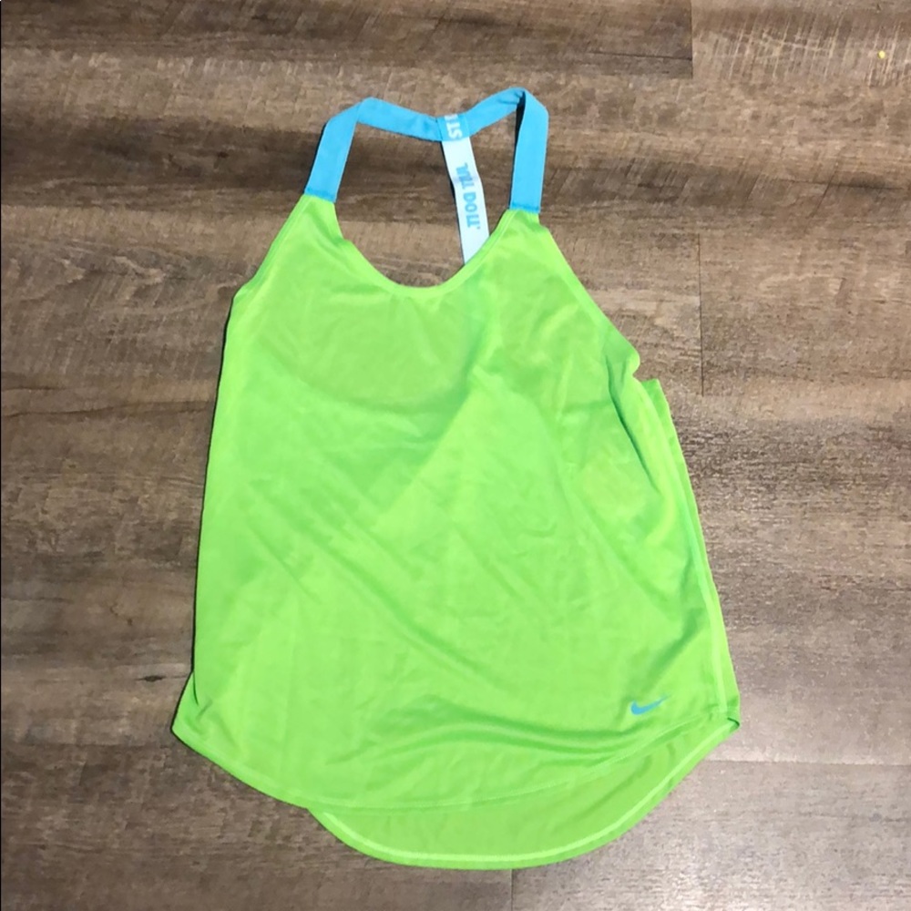 Nike top